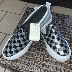 NWT Mudd Black & Silver Checkered Slip-on Shoes, Size 8